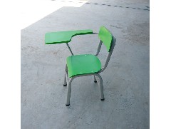 学生课桌椅与学生的身高的匹配
