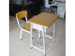 学生课桌椅前脚的工艺标准